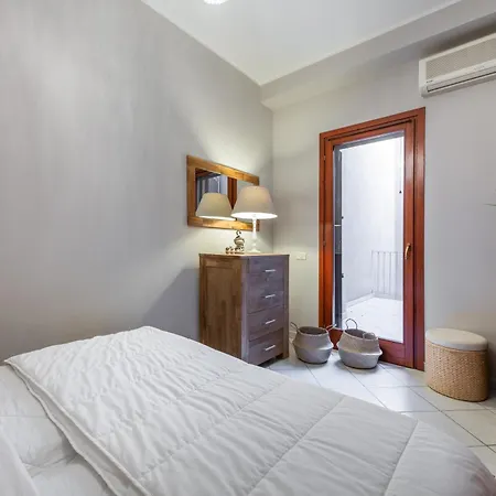 Simius Apartment *